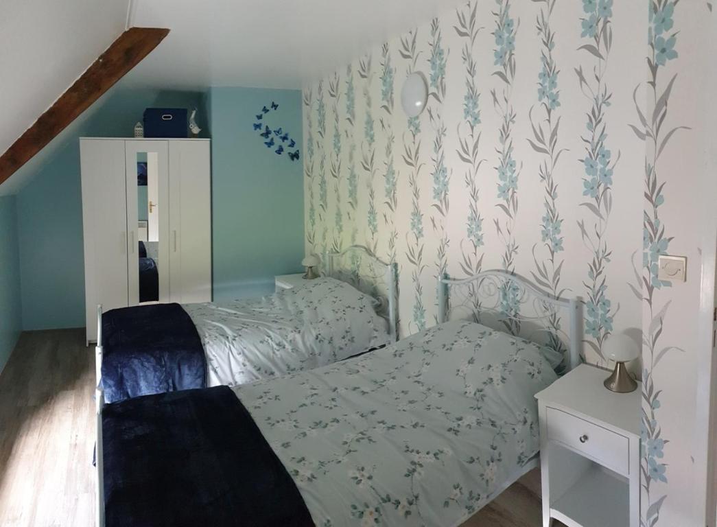 Charming Traditional 2-Bed Cottage Near Plémet Zewnętrze zdjęcie