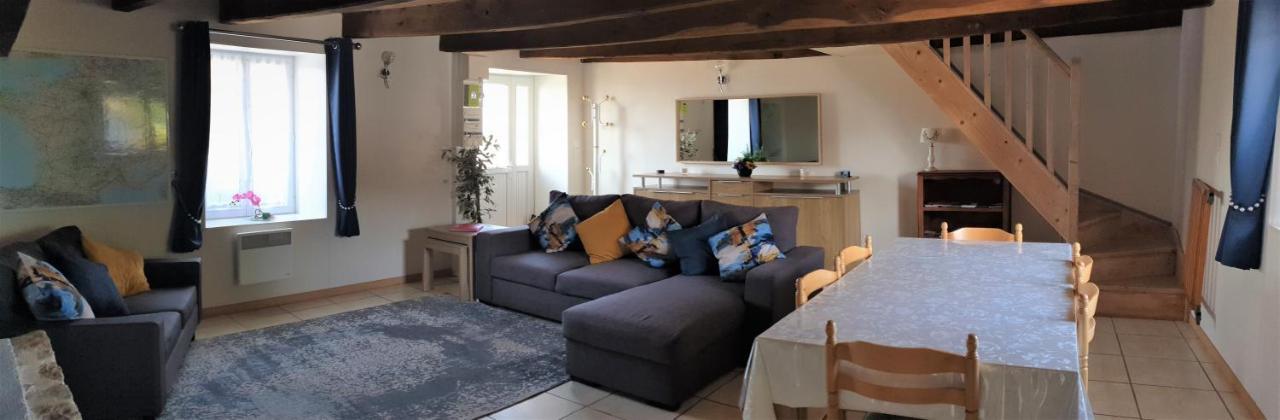 Charming Traditional 2-Bed Cottage Near Plémet Zewnętrze zdjęcie